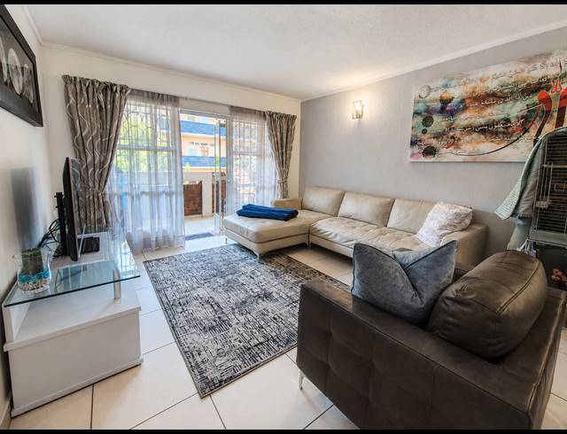 2 BEDROOM APARTMENT FOR SALE IN THREE RIVERS PROPER